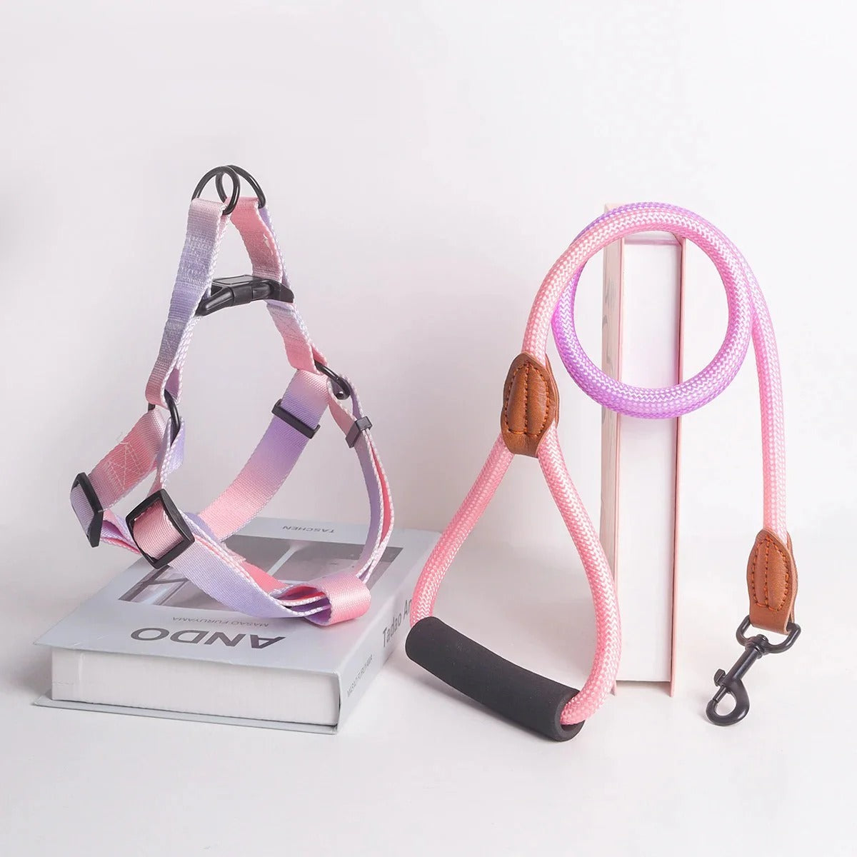 laisse-chien-kit-harnais-laisse-couleur-rose-clair-violet-legere-et-durable-flashdog