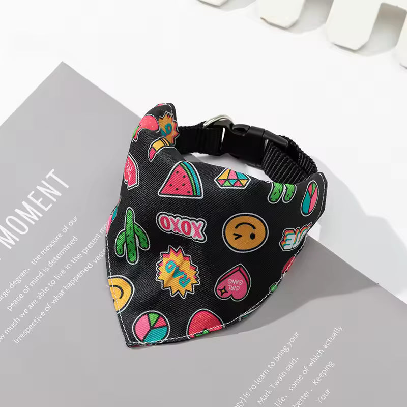 bandana pour chien noirs motifs rigolos coeur emojis cactus