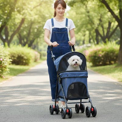 bichon dans Poussette chiens Mobiconfort bleu foncé confortable