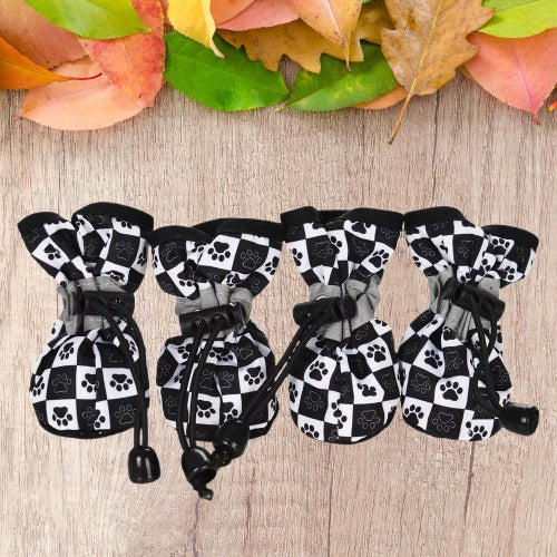 chaussures-chien-motifs-pattes-noir-blanc-fun