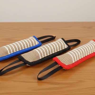 Jouet indestructible pour Chien BarkForce coloris noir rouge bleu