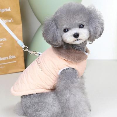 manteau-petit-chien-rose-clair-design-col-fourrure-mypacha