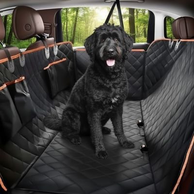 Protection voiture chien​ RidePup chien poils noirs en voiture